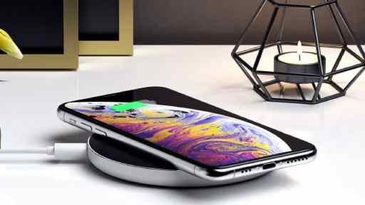 شاحن Satechi اللاسلكي بميزة الشحن السريع