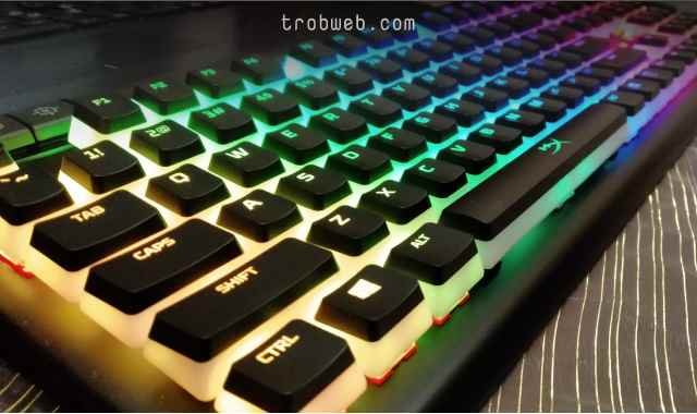 مراجعة لوحة المفاتيح المضيئة Hyperx alloy elite 2