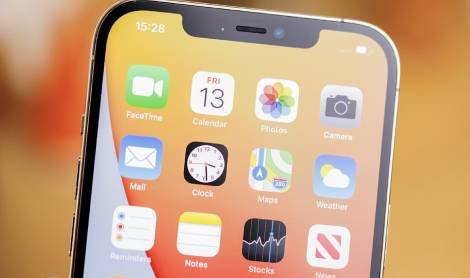 تنظيف الكاميرا الأمامية في الايفون