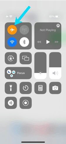تمكين وضع الطائرة على الايفون